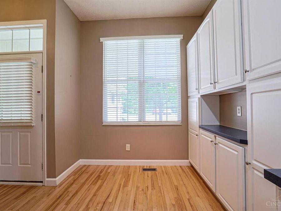 5957 Castlewood Crossing, Miami Township, OH 45150 Photo 19