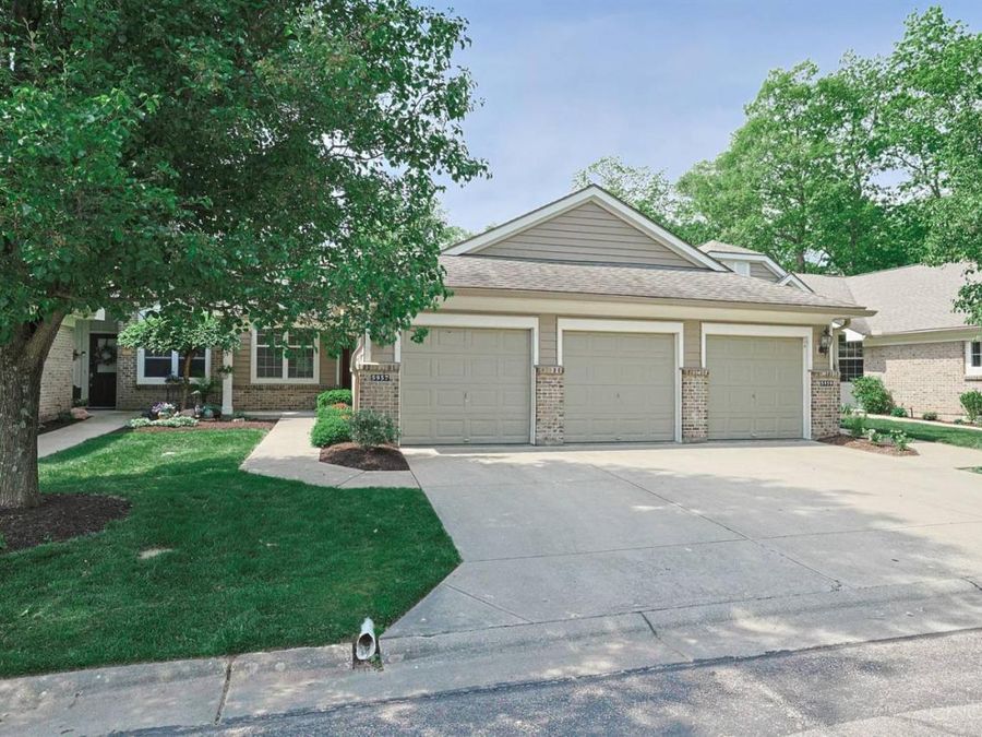 5957 Castlewood Crossing, Miami Township, OH 45150 Photo 2