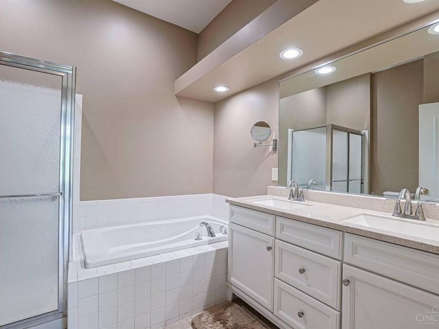 5957 Castlewood Crossing, Miami Township, OH 45150 Photo 24