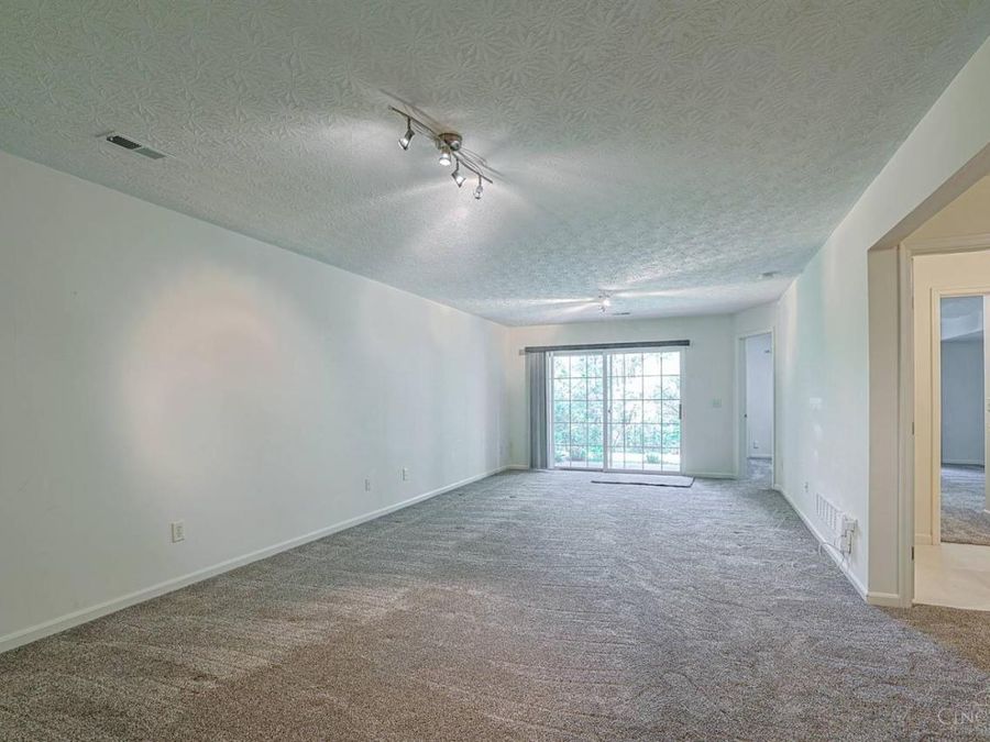5957 Castlewood Crossing, Miami Township, OH 45150 Photo 30