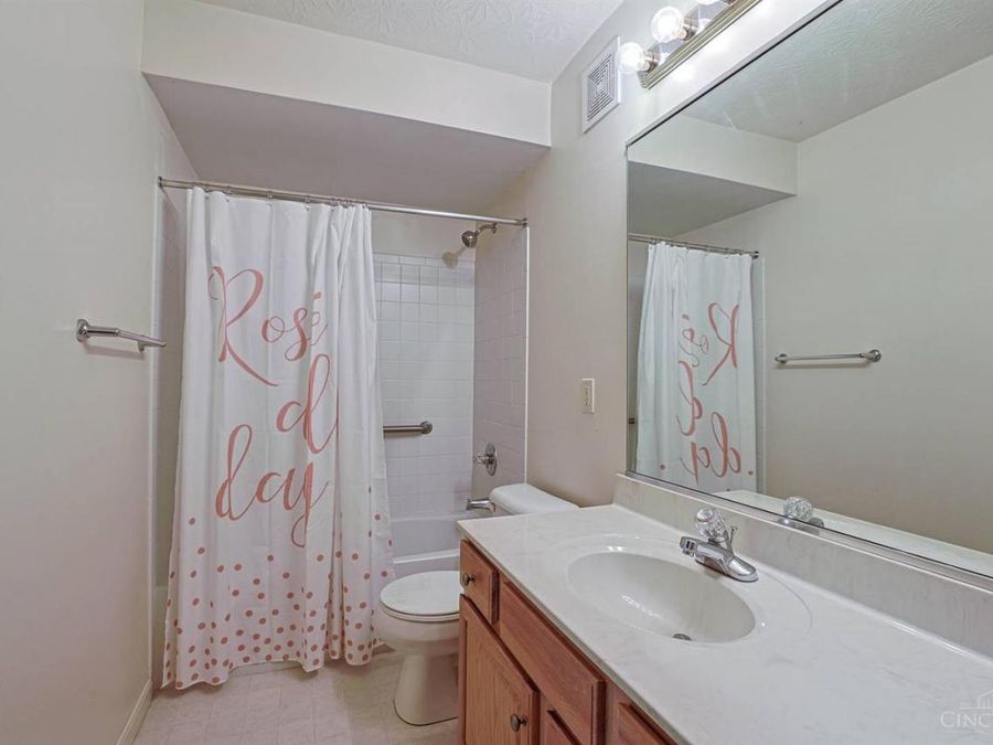 5957 Castlewood Crossing, Miami Township, OH 45150 Photo 32