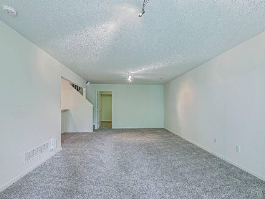 5957 Castlewood Crossing, Miami Township, OH 45150 Photo 33