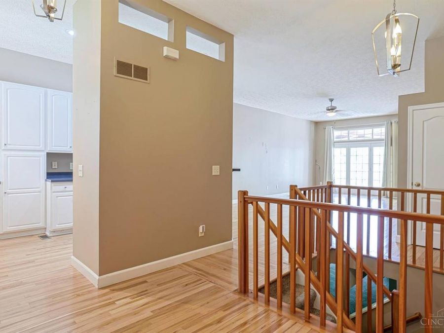 5957 Castlewood Crossing, Miami Township, OH 45150 Photo 6