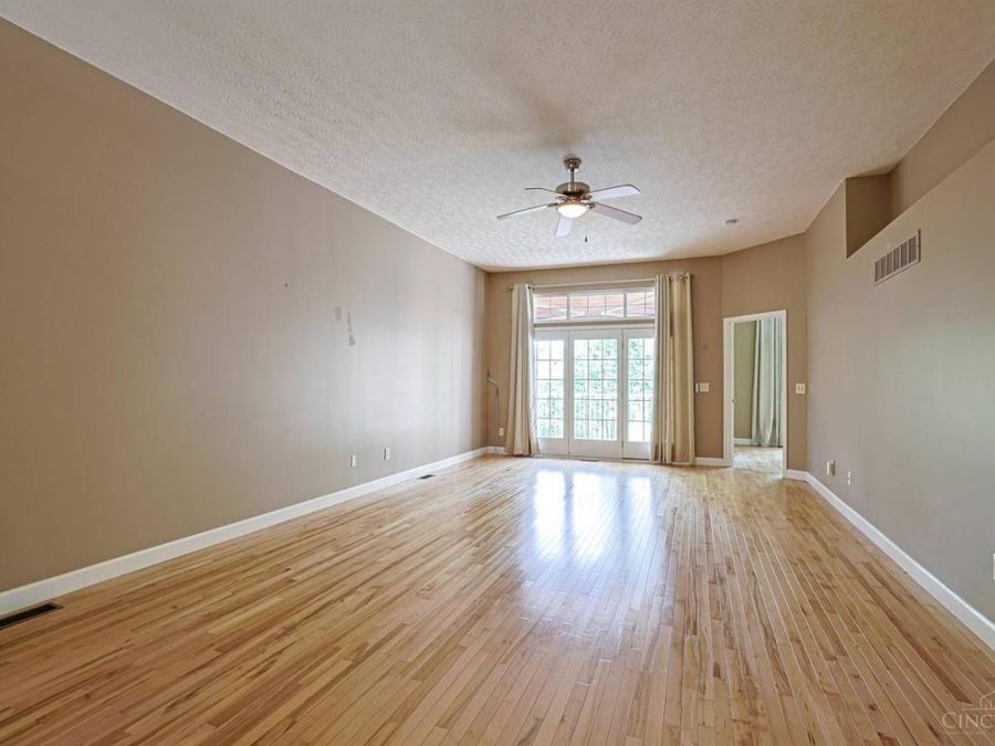 5957 Castlewood Crossing, Miami Township, OH 45150 Photo 8