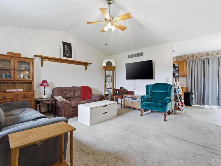 8747 Waynes Way, Harlan Township, OH 45107 Photo 6