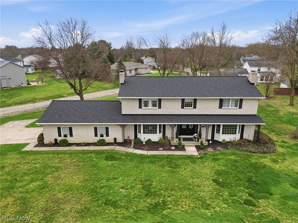 310 Tonawanda Trail SW, Hartville, OH 44632