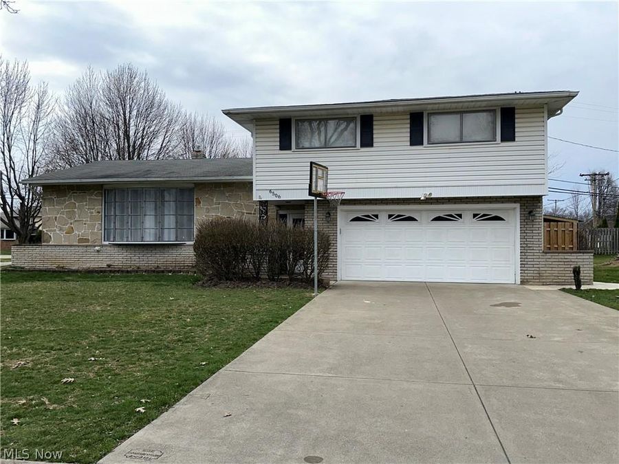 6506 Fairweather Drive , Cleveland, OH 44130 Photo 1