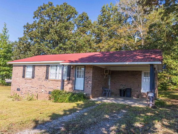 147 JONES ST, Selmer, TN 38375