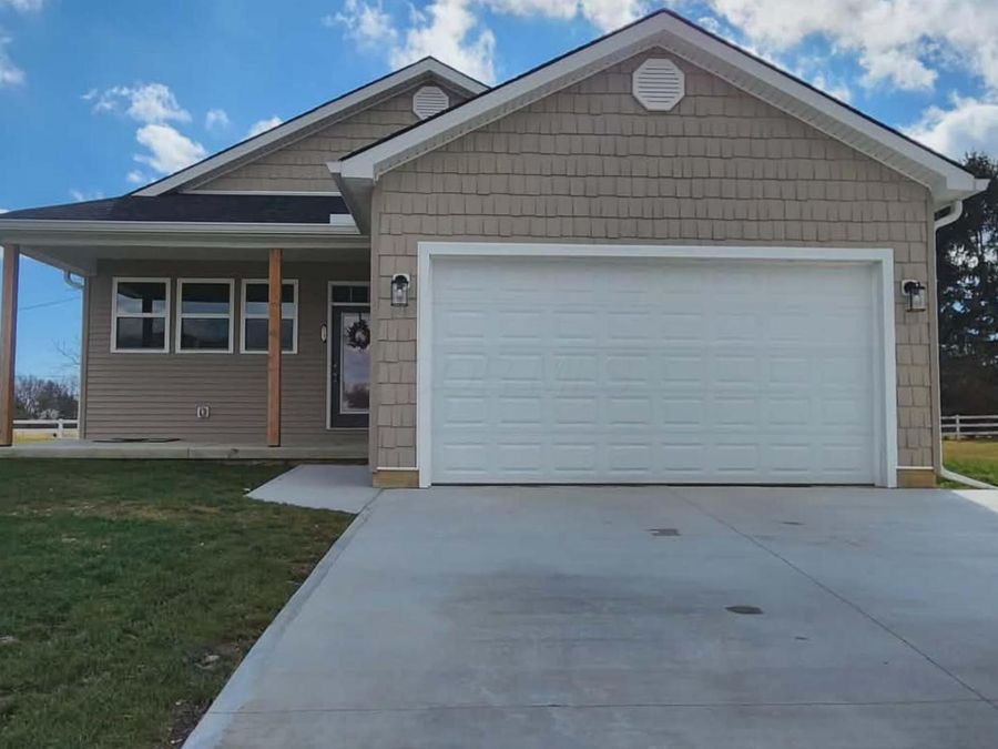 1583 Metcalfe Avenue , Obetz, OH 43207 Photo 1