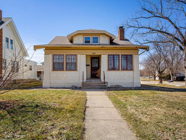 506 S Oak Avenue , Owatonna, MN 55060