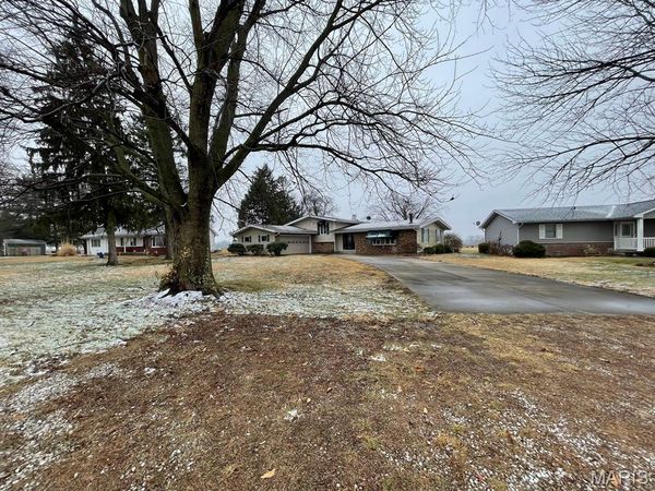 24535 Us Highway 67 , Jerseyville, IL 62052