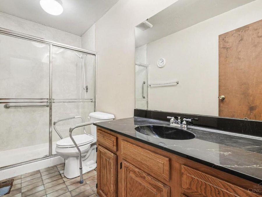 9048 Winton Road, Unit 6, Springfield Township, OH 45231 Photo 17