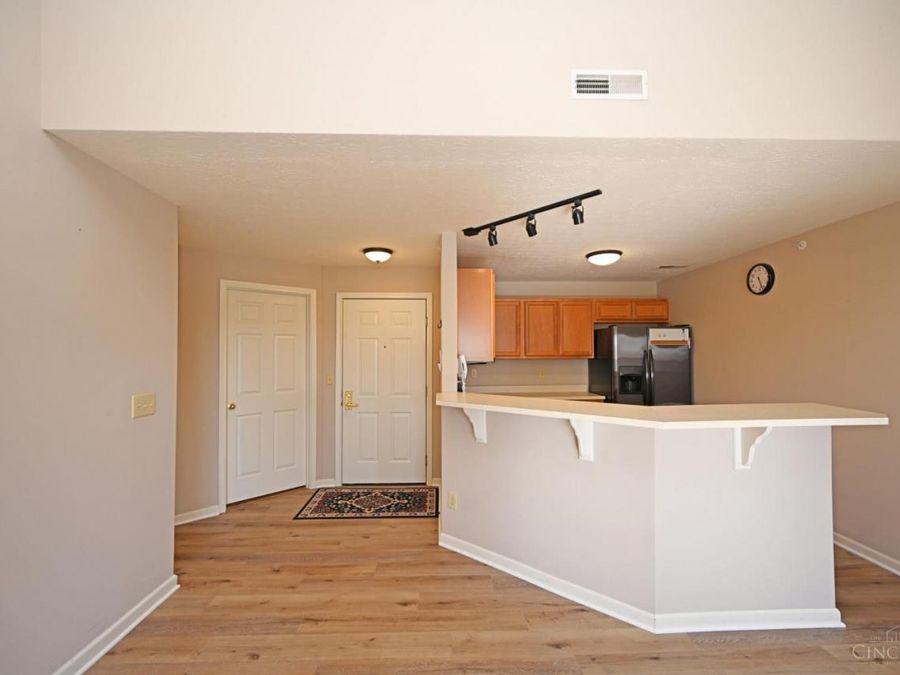 3665 Chestnut Park Lane, Unit 7, Cleves, OH 45002 Photo 2
