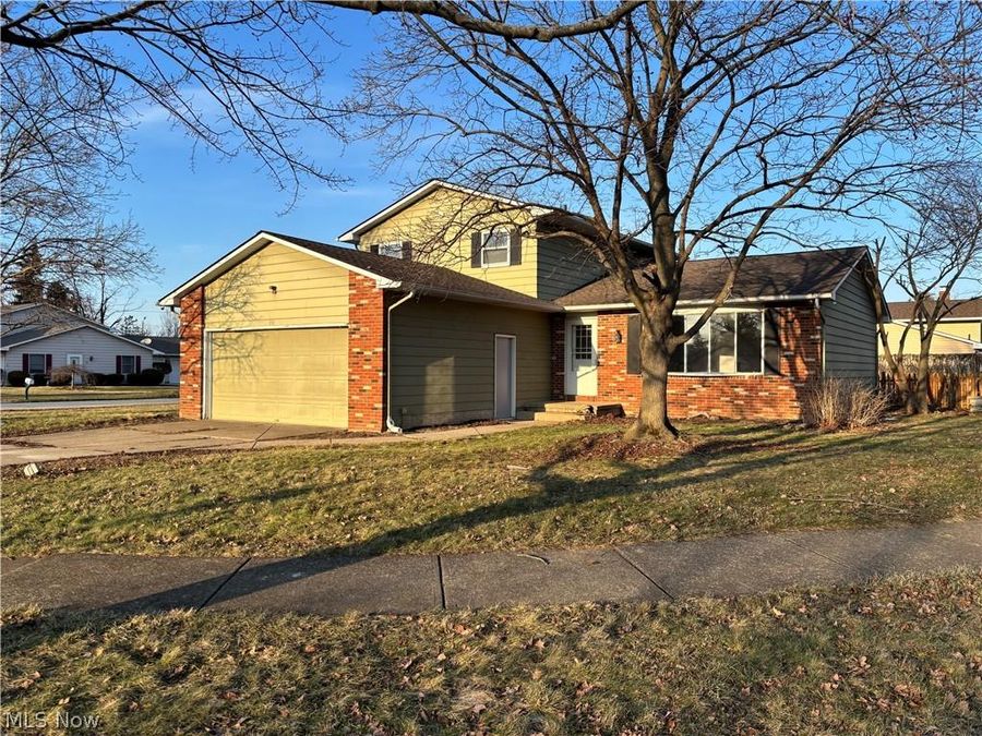 114 Timberlane Drive , Elyria, OH 44035 Photo 1
