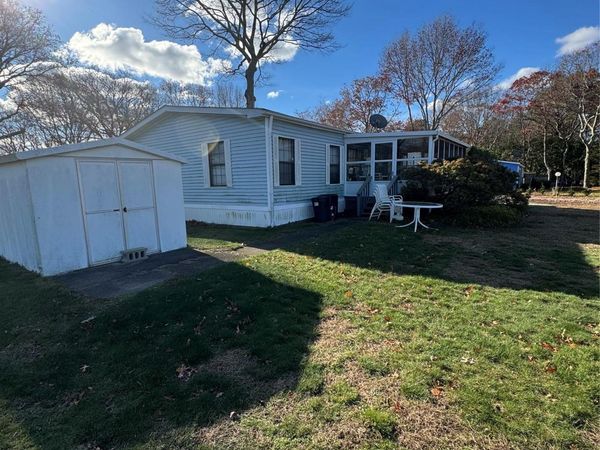 92 Willow Drive , East Quogue, NY 11942