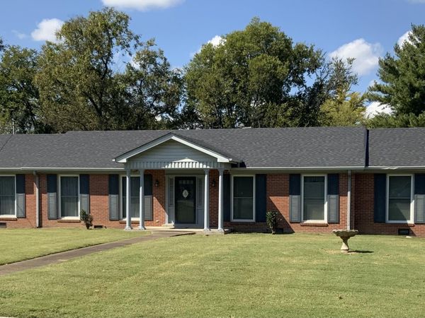 126 Oak Hill Dr , Lebanon, TN 37087