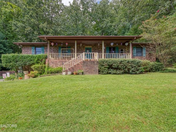 130 Brentwood Circle , Oliver Springs, TN 37840