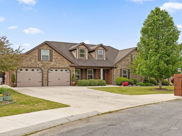 321 Honeyberry Lane, Rossville 30741