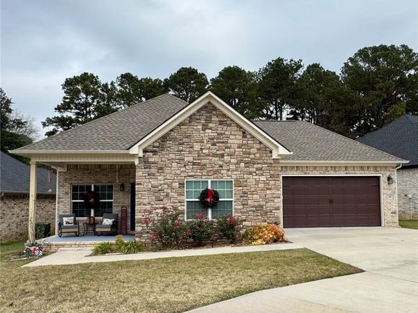 135 Harbor Circle , Russellville, AR 72802