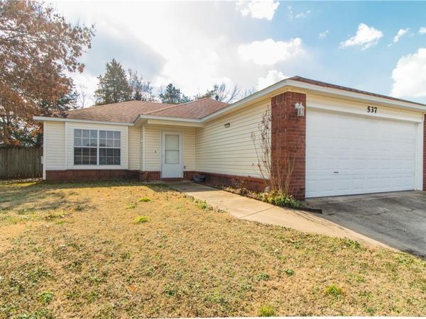 537 Richland Creek Avenue , Elkins, AR 72727
