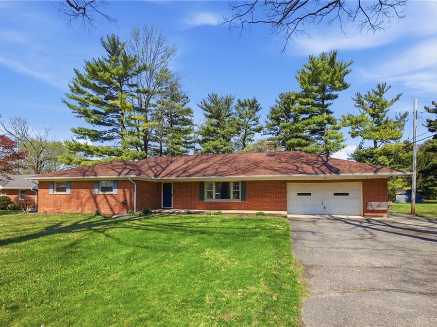 814 Wellington Drive, Springfield Township, OH 45506 Photo 1
