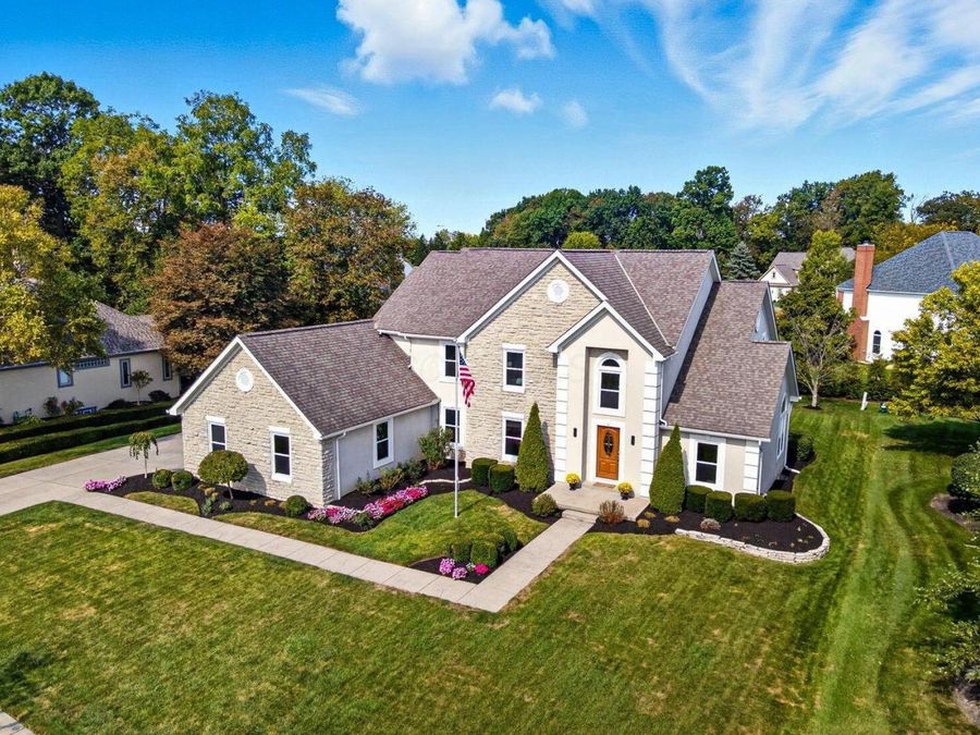 5962 Heritage Lakes Drive , Hilliard, OH 43026 Photo 1