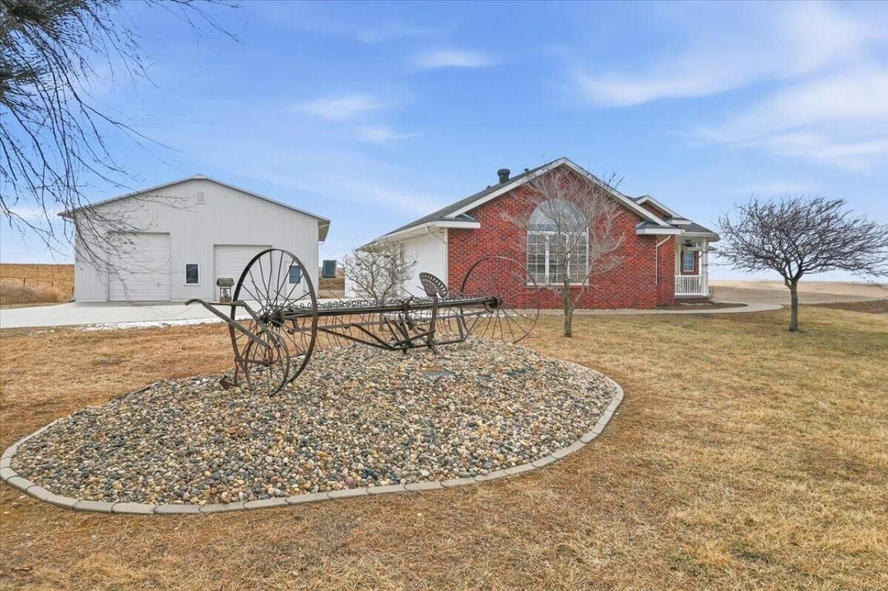 30991 SYCAMORE Road, NEOLA, IA 51559