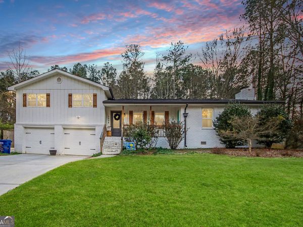 6898 Lakeshore Drive, Douglasville, GA 30135