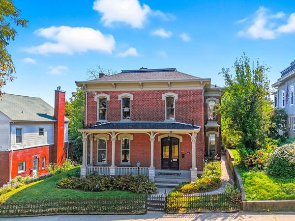 506 W 2ND ST, Muscatine, IA 52761