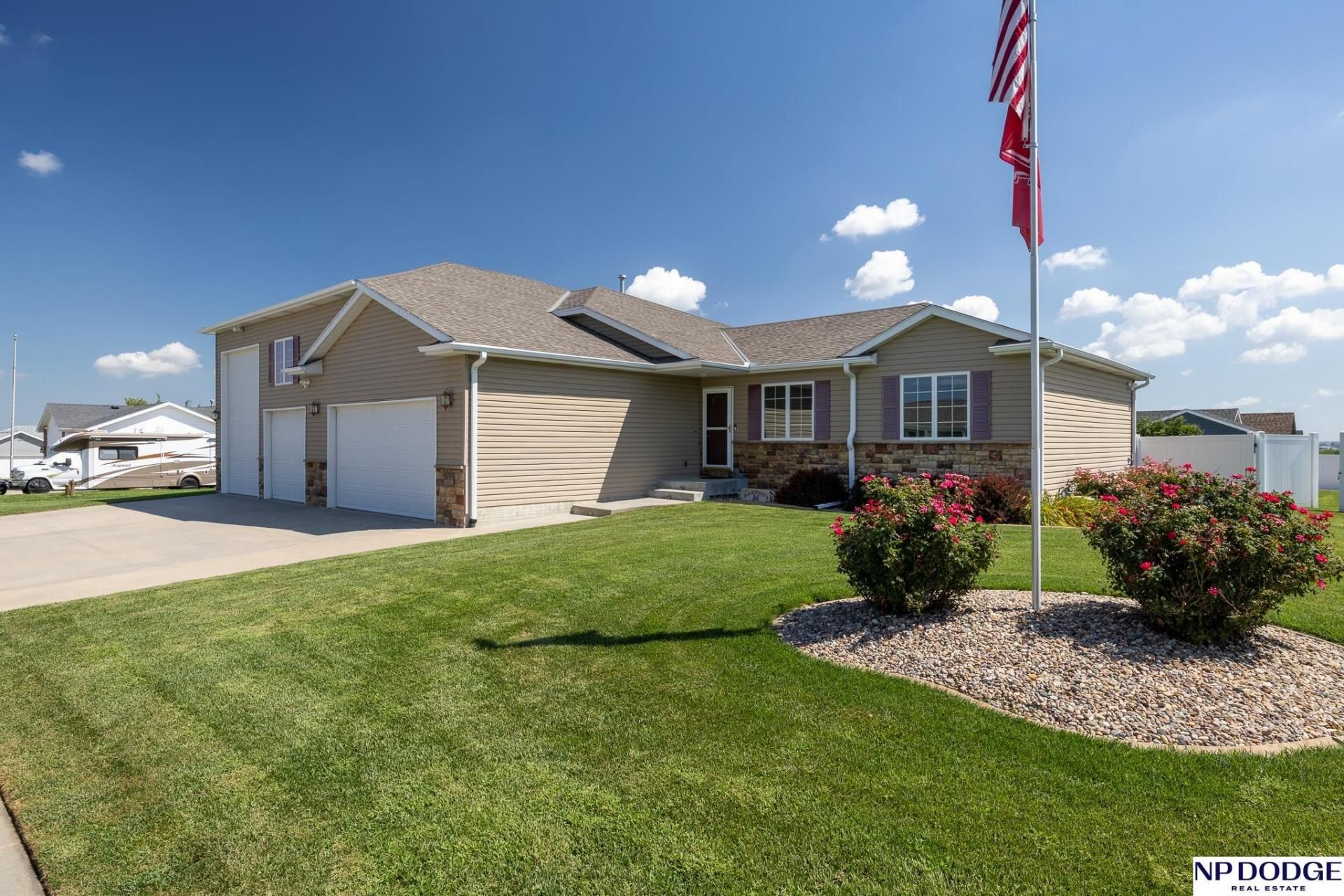 2100 NW 45Th Street , Lincoln, NE 68528