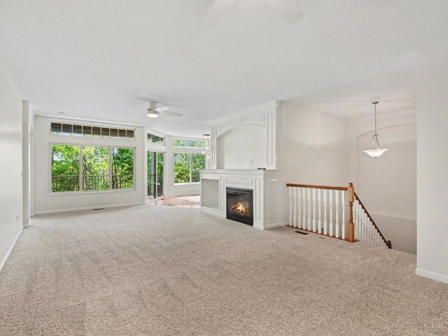 8058 Bridge Point Drive, Green Township, OH 45248 Photo 3