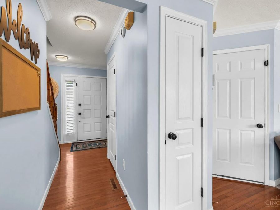 4817 Kleeman Green Drive, Green Township, OH 45211 Photo 19