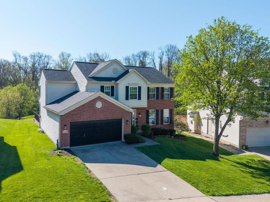 4817 Kleeman Green Drive, Green Township, OH 45211 Photo 2
