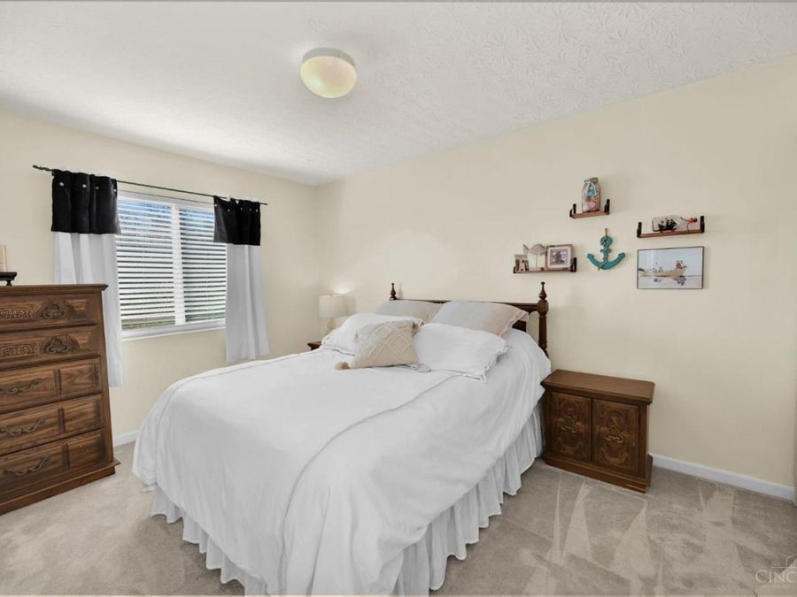 4817 Kleeman Green Drive, Green Township, OH 45211 Photo 28