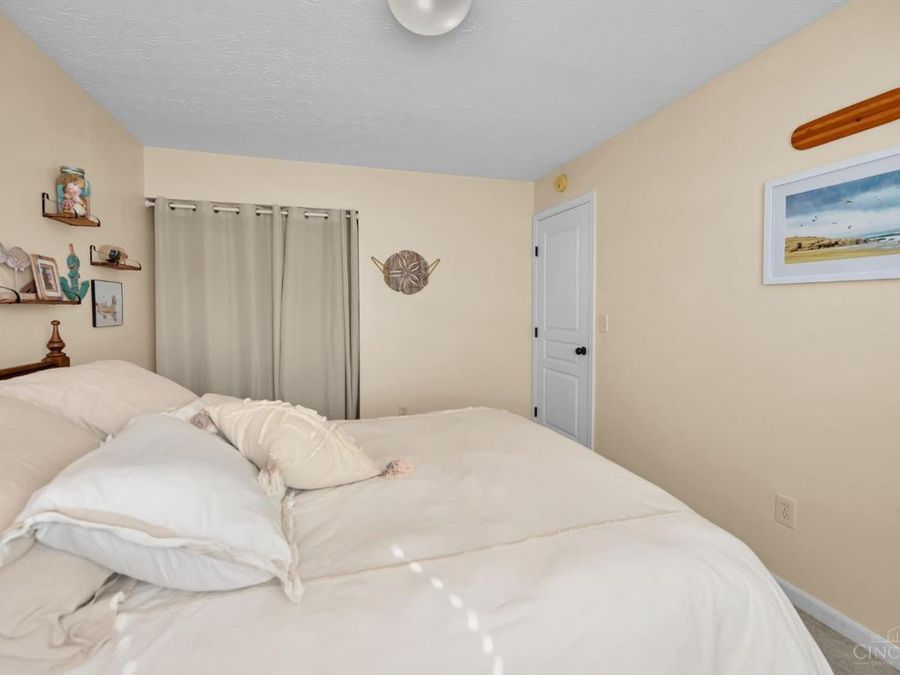 4817 Kleeman Green Drive, Green Township, OH 45211 Photo 29