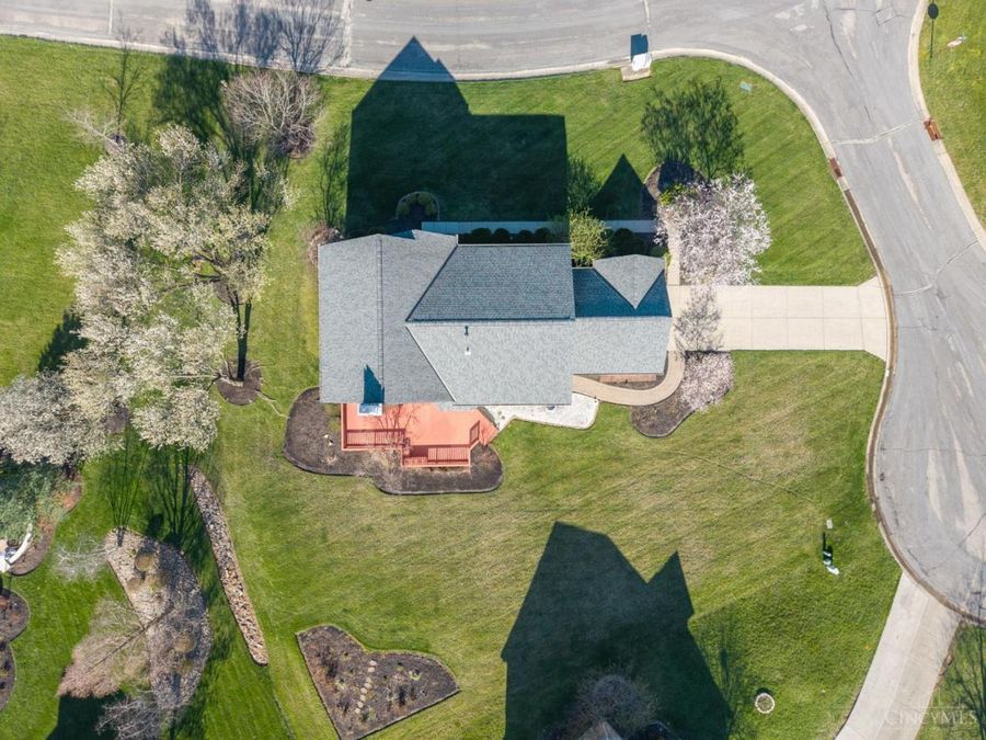 5459 Surrey Court, West Chester, OH 45069 Photo 3