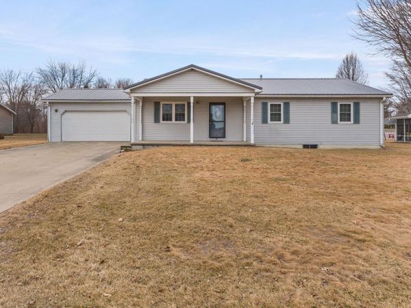 424 12th Avenue B , Erie, IL 61250