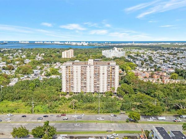 ZURANA ST. COND. JARDINES DE BERWIN, Unit APT. D-402, SAN JUAN, PR 00924