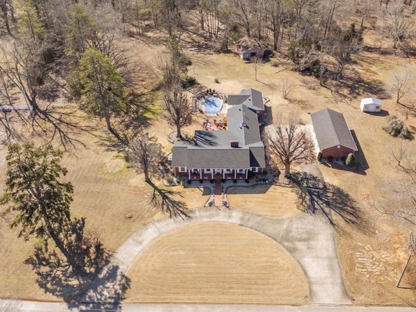 359 COBBLESTONE DR , Savannah, TN 38372