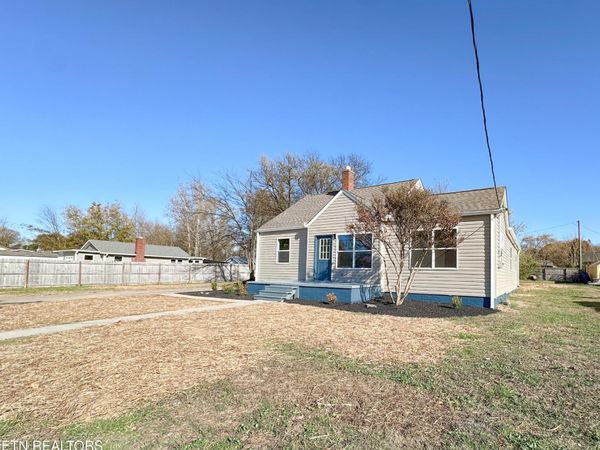 2330 Old Knoxville Pike , Maryville, TN 37804