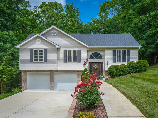 442 Middle View Drive , Ringgold, GA 30736