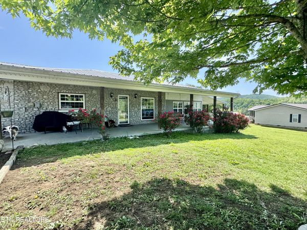 150 Lakeview Circle, Sharps Chapel, TN 37866