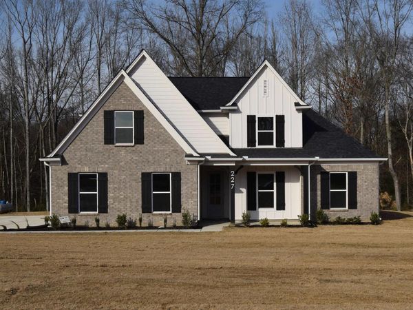227 CENTERLINE ROPER LOOP, Byhalia, MS 38611