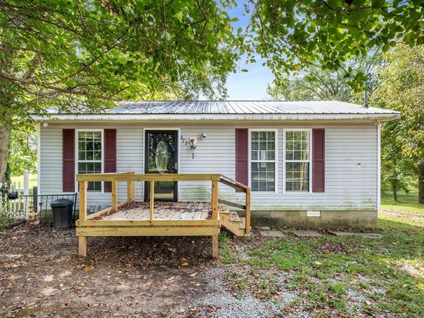 670 Old McMinnville Hwy , Manchester, TN 37355