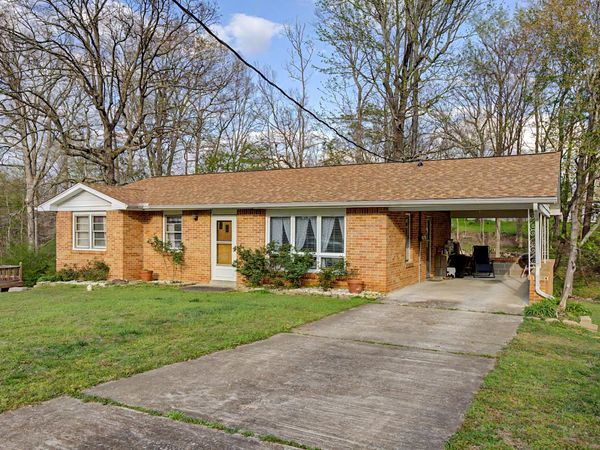 109 Carter Rd , Paris, TN 38242