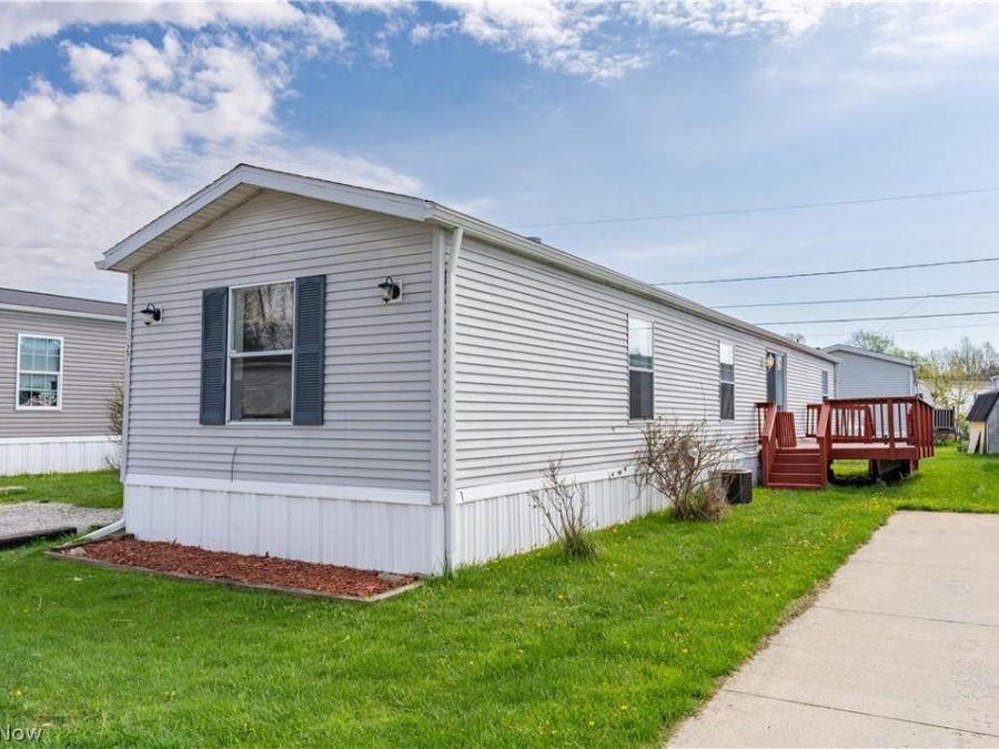 100 Keenan , Unit Ellen 27, Peninsula, OH 44264 Photo 1