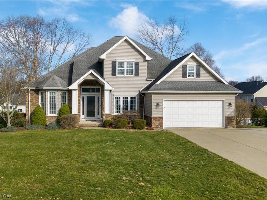4387 Ridge View Drive , Uniontown, OH 44685 Photo 1