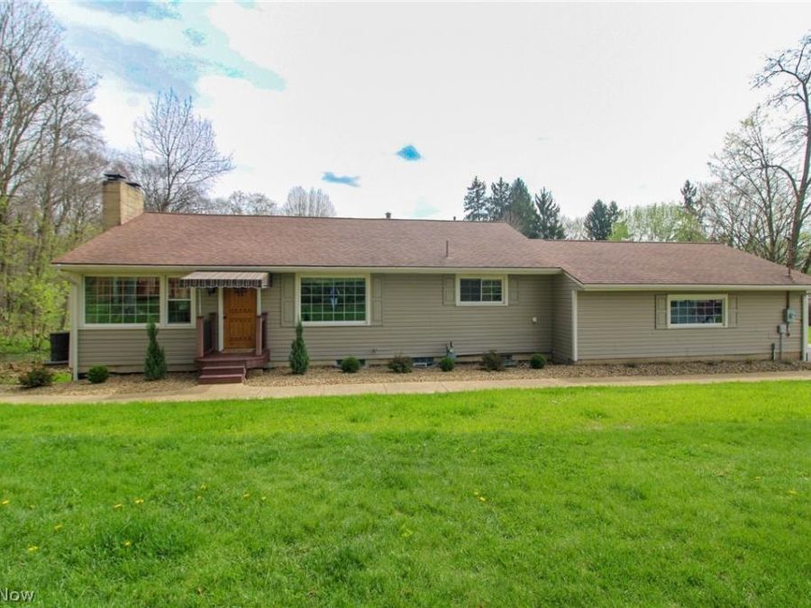 324 Neff Drive , Canfield, OH 44406 Photo 1