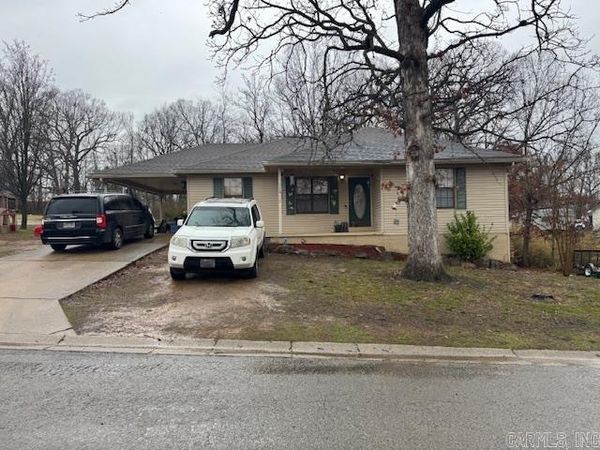110 Pine Street E , Pocahontas, AR 72455