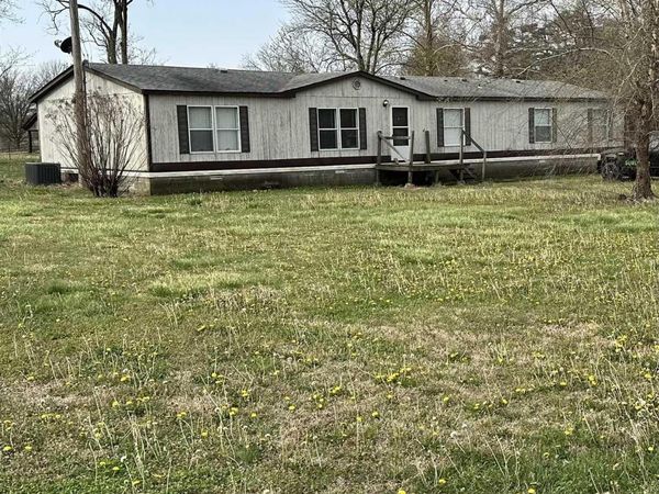 72 Grassy Lake , Earle, AR 72331